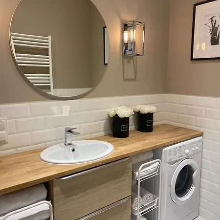 Nowy Apartament Na 4 Osoby Kilka Krokow Od Motlawy *