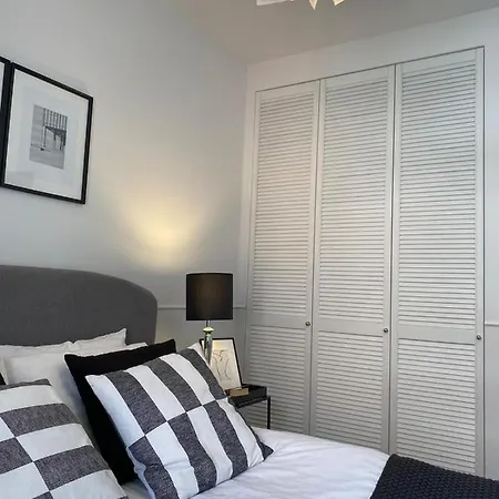 Nowy Apartament Na 4 Osoby Kilka Krokow Od Motlawy *