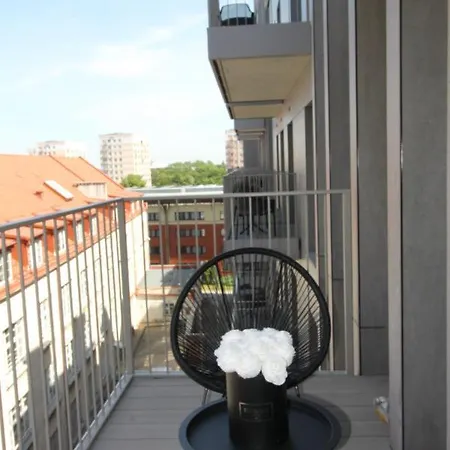 Nowy Apartament Na 4 Osoby Kilka Krokow Od Motlawy Apartment